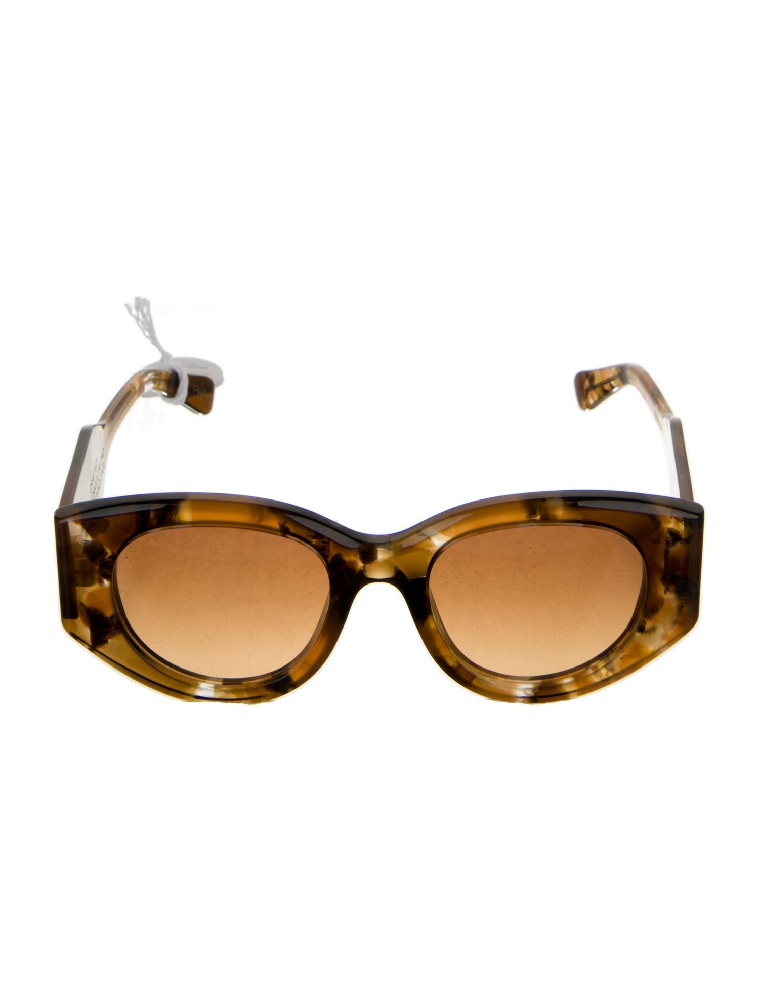 Chloé Cat-Eye Tinted Sunglasses
