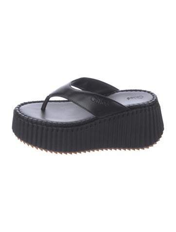 Pre-owned Chloé Leather Flip Flops In Black