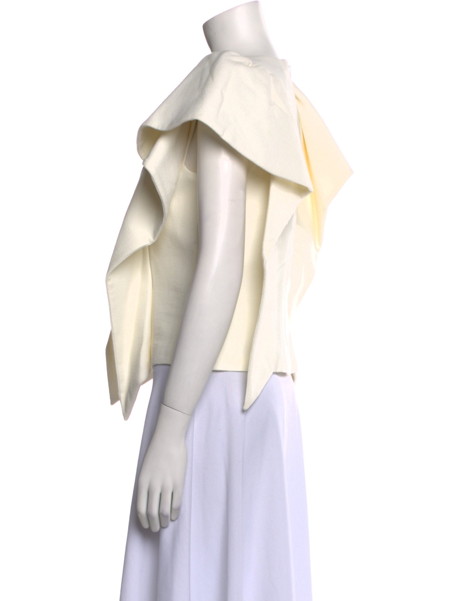 Christian Siriano V-Neck Short Sleeve Blouse