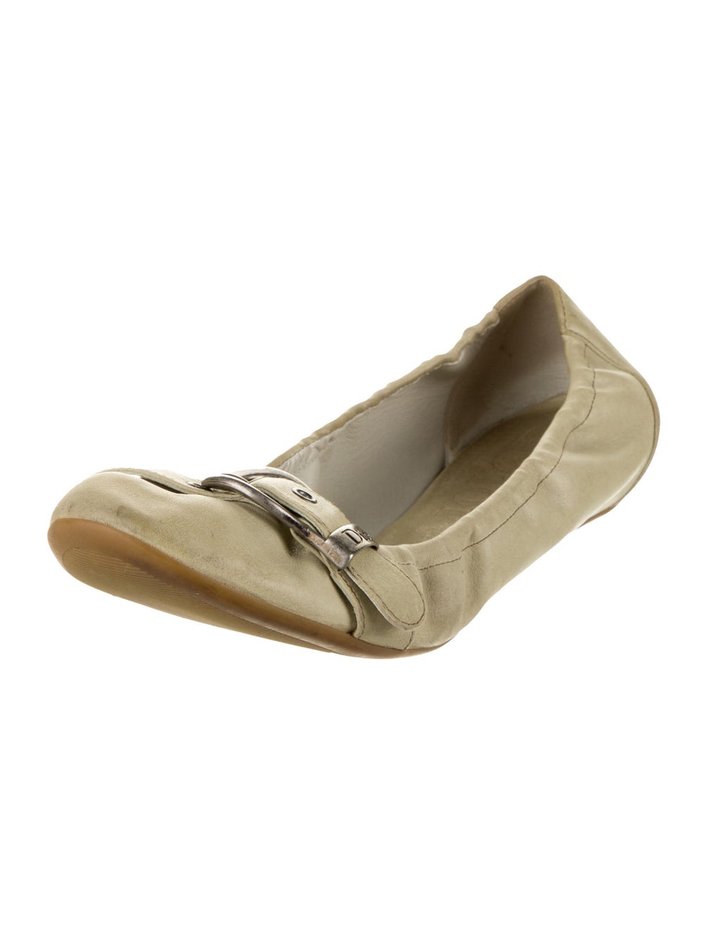 Christian Dior Leather RoundToe Flats Shoes CHR127388 The RealReal