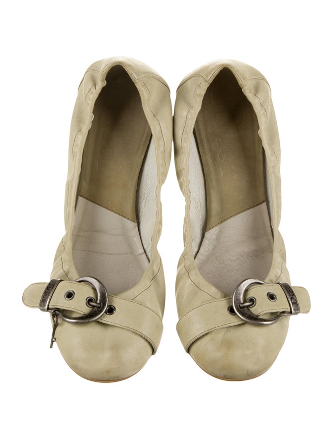 Christian Dior Leather RoundToe Flats Shoes CHR127388 The RealReal