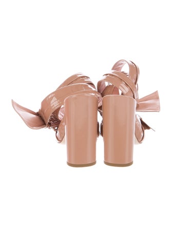 Christian Dior Summer 2016 Conquest Pumps