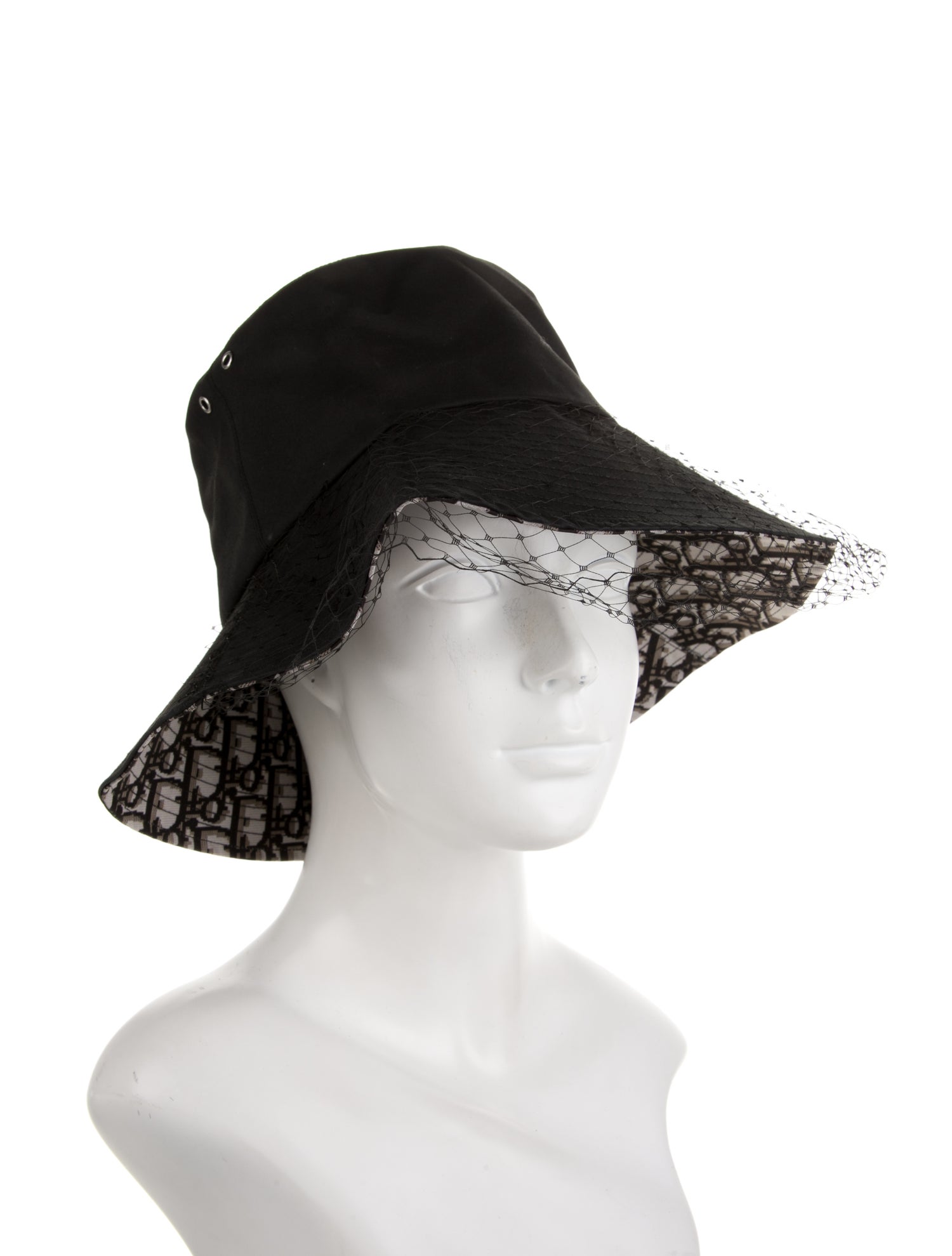 Christian Dior Veil Teddy Bucket Hat