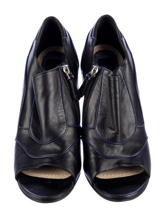 Christian Dior Leather Pumps