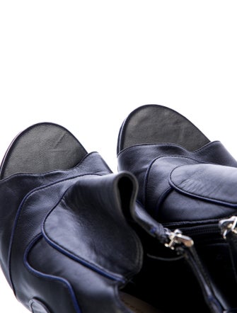 Christian Dior Leather Pumps