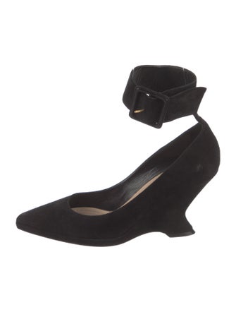Christian Dior Suede Pumps