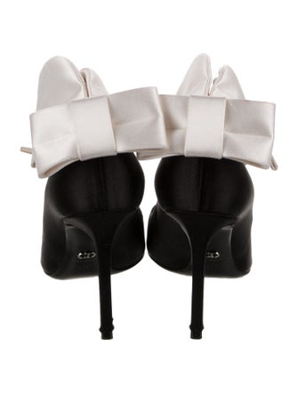 Christian Dior Satin Bow Accents Pumps