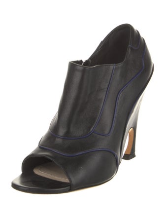 Christian Dior Leather Pumps