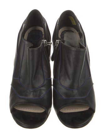 Christian Dior Leather Pumps