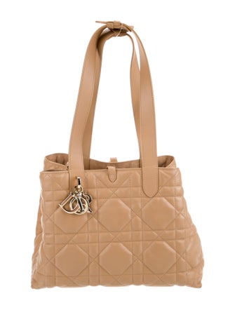 Christian Dior Cannage Toujours Bag Medium 2023