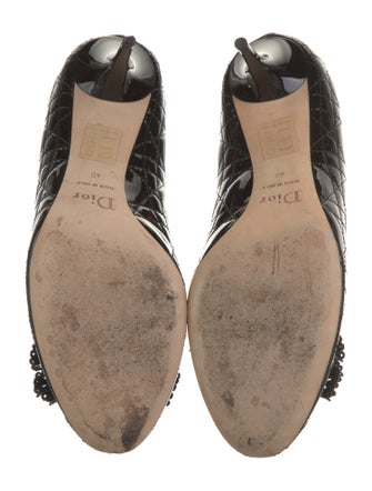 Christian Dior Cannage Pattern Patent Leather Pumps