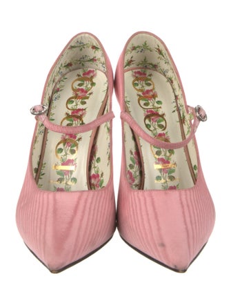 Gucci Crystal Embellishments Pumps