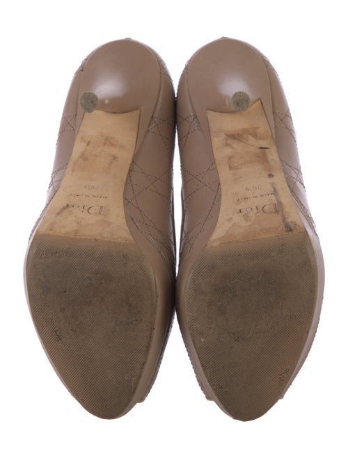 Christian Dior Cannage Pattern Leather Pumps