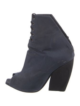 Christian Dior Canvas Pumps