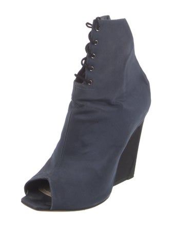 Christian Dior Canvas Pumps