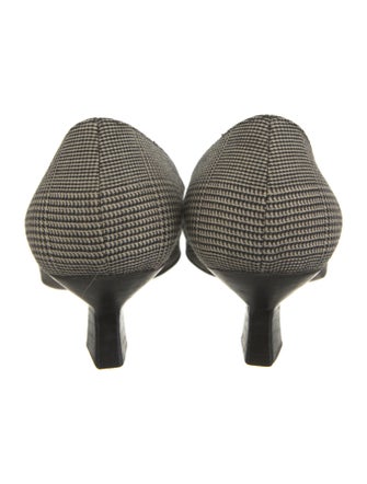 Christian Dior Houndstooth Print Pumps