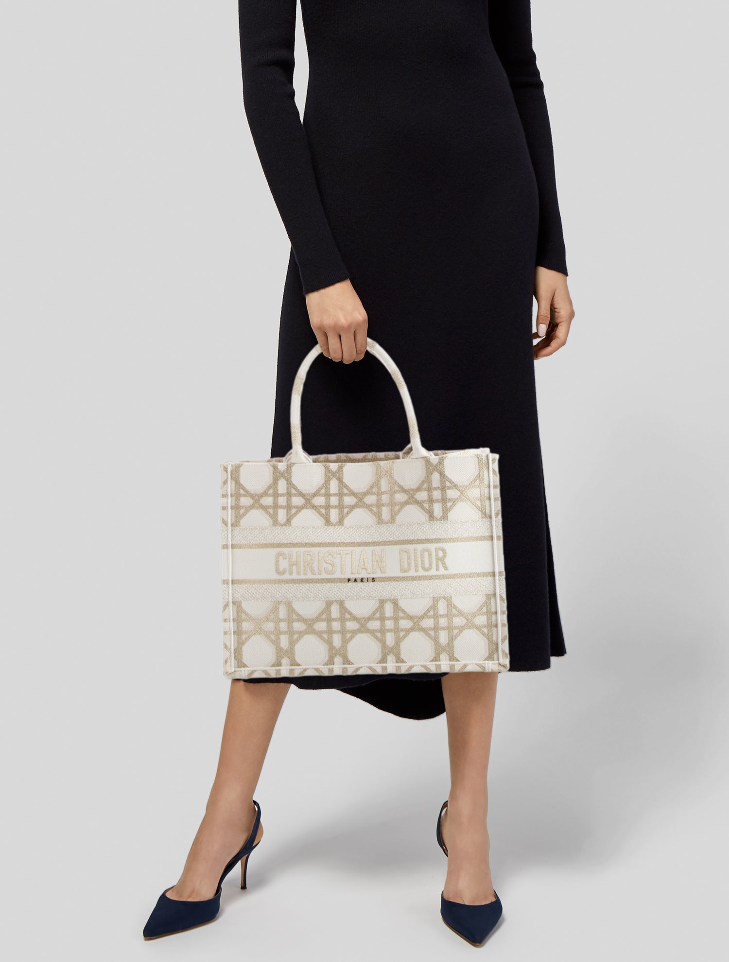 Christian Dior Cannage Book Medium 2023