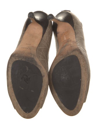 Christian Dior Cannage Pattern Leather Pumps