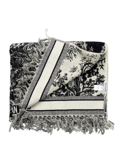Christian Dior Toile De Jouy Reverse Towel