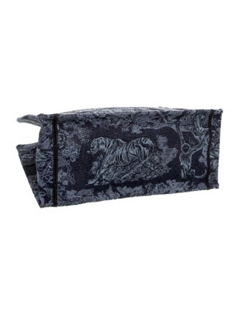 Christian Dior Canvas Book Medium 2023