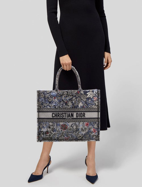 Christian Dior Canvas Book 2022
