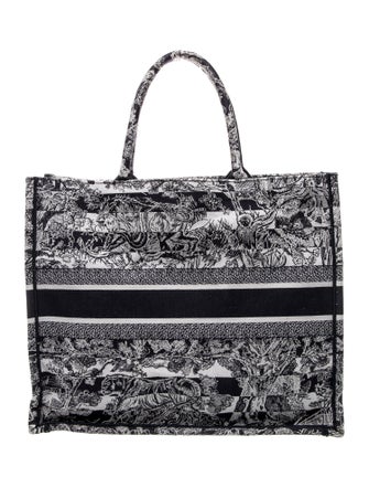 Christian Dior Canvas Book Medium 2022