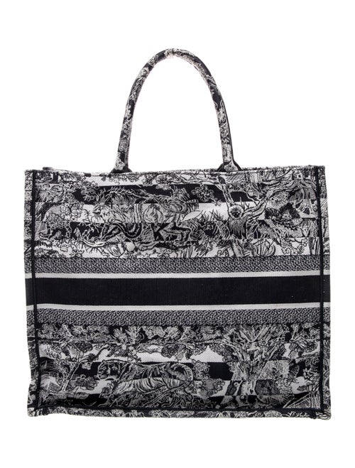 Christian Dior Canvas Book Medium 2022