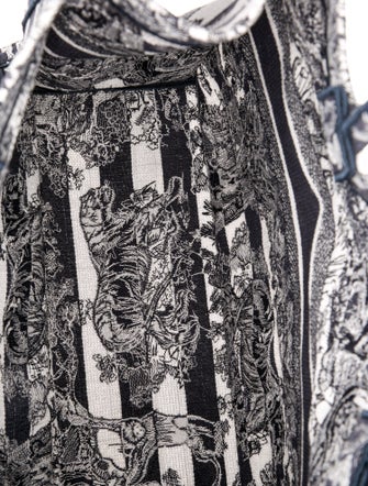 Christian Dior Canvas Book Medium 2022