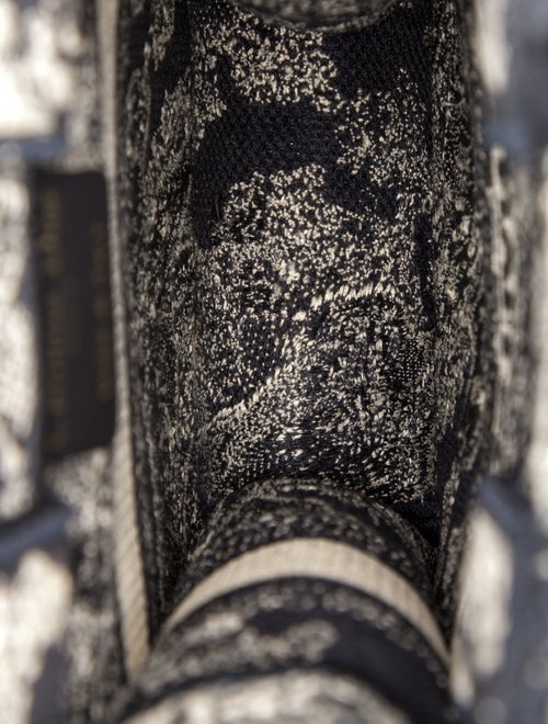 Christian Dior Canvas Book 2022