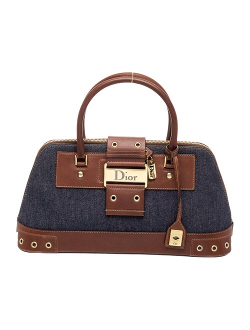 Christian Dior Signature Street Chic