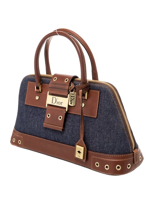 Christian Dior Signature Street Chic