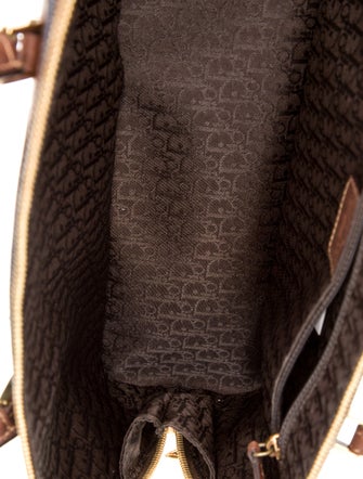 Christian Dior Signature Street Chic