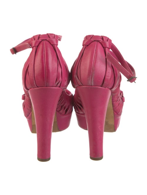 Christian Dior Leather Bow Accents Pumps