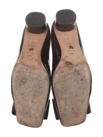 Christian Dior Patent Leather Bow Accents Pumps