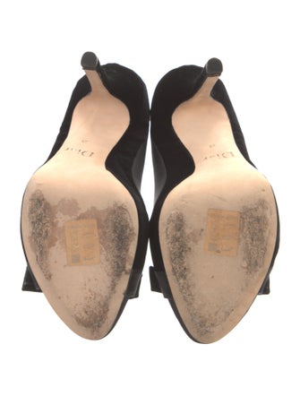 Christian Dior Velvet Bow Accents Pumps