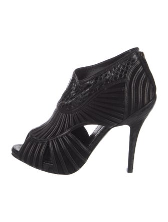 Christian Dior Leather D'Orsay Pumps