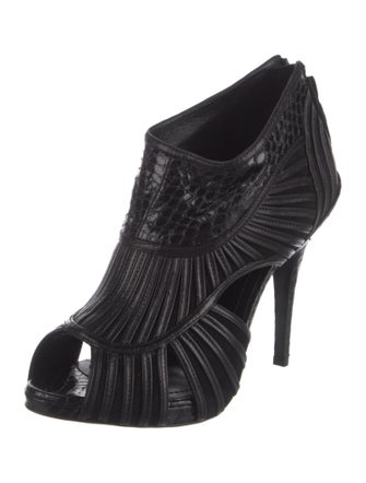 Christian Dior Leather D'Orsay Pumps