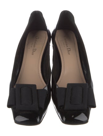 Christian Dior Patent Leather Bow Accents Pumps