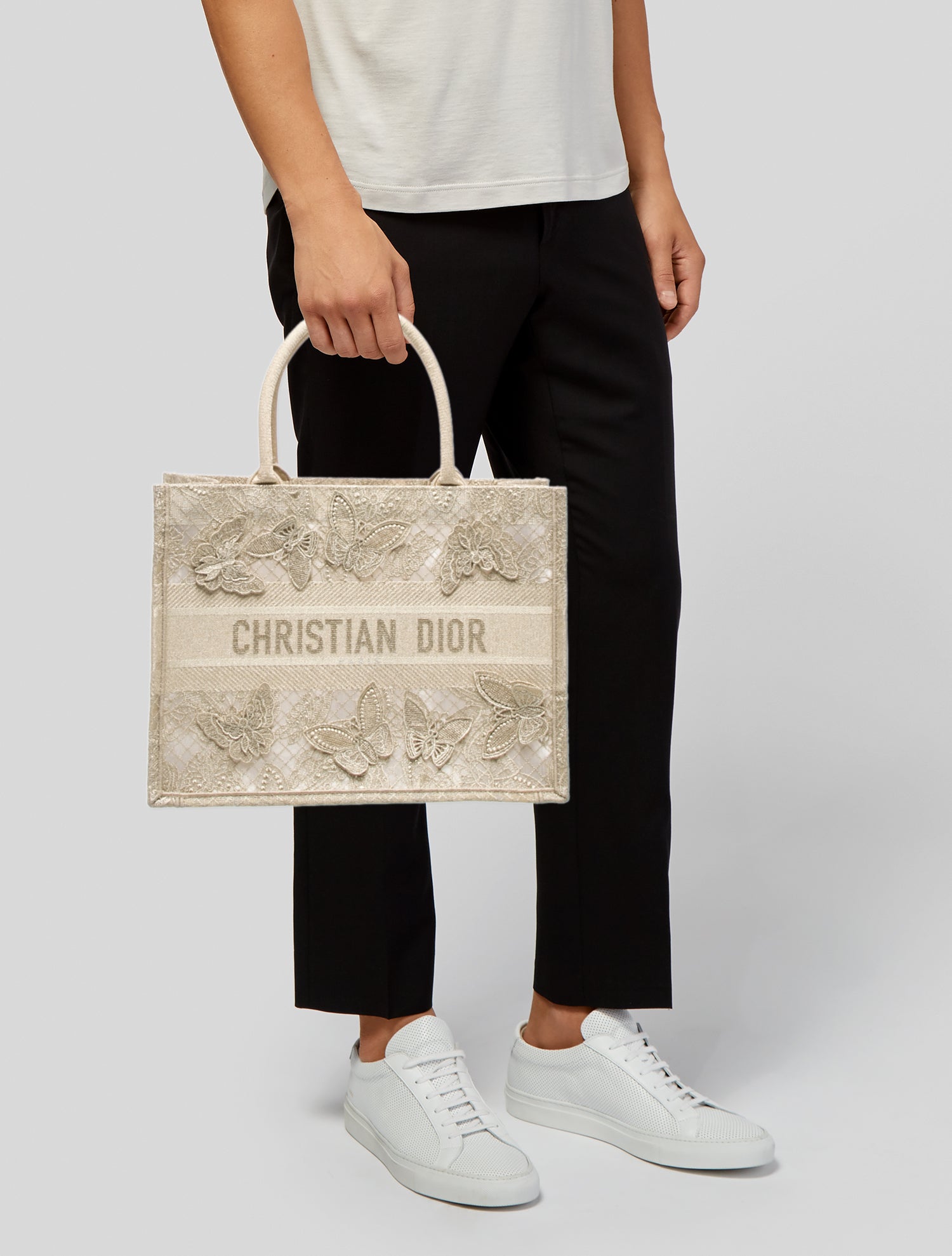 Christian Dior Mesh Book Medium 2023