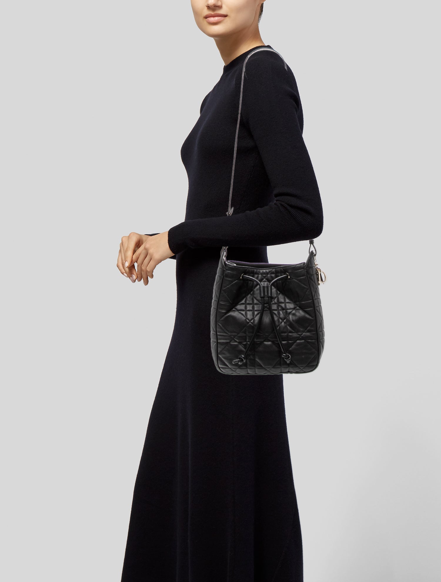 Christian Dior Cannage D-Motion bucket bag Medium 2025 - Black