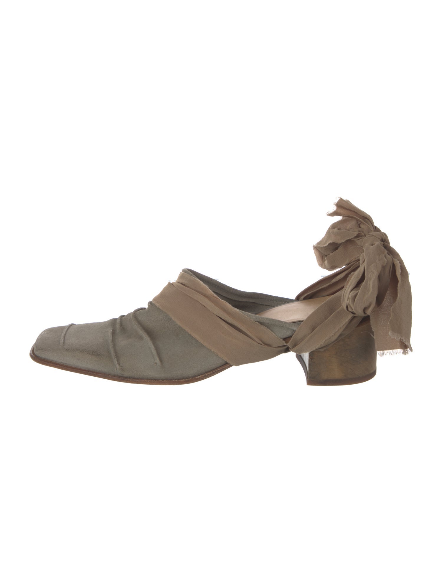 Cherevichkiotvichki Suede D'Orsay Flats