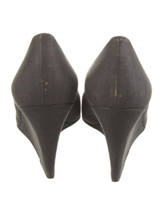 Christian Louboutin Pumps