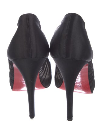 Christian Louboutin Mesh Mesh Accents Pumps