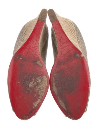 Christian Louboutin Glitter Glitter Accents Pumps