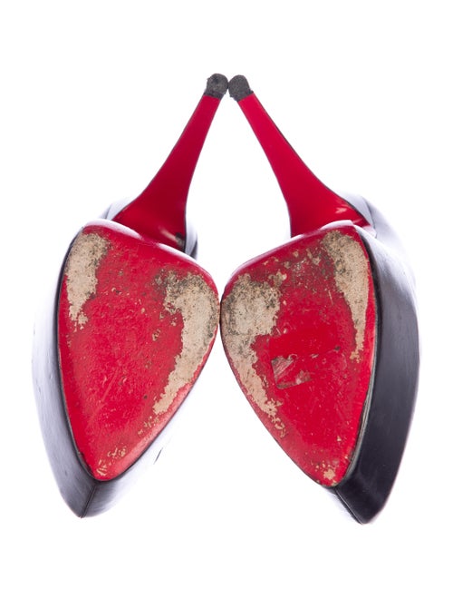 Christian Louboutin Leather Daffodile Pumps