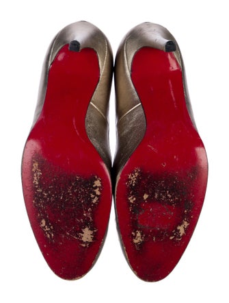 Christian Louboutin Leather Bow Accents Pumps