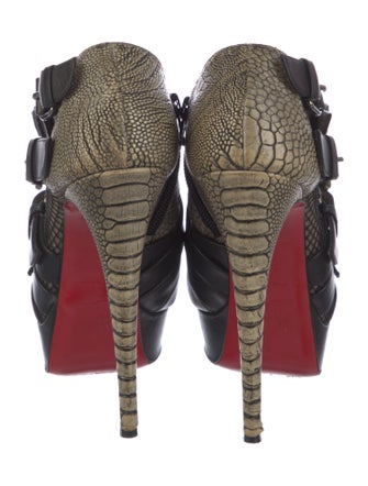 Christian Louboutin Mesh Mesh Accents Pumps