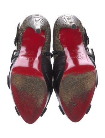 Christian Louboutin Mesh Mesh Accents Pumps
