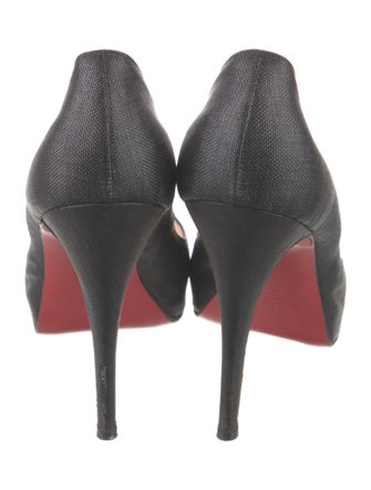 Christian Louboutin Pumps
