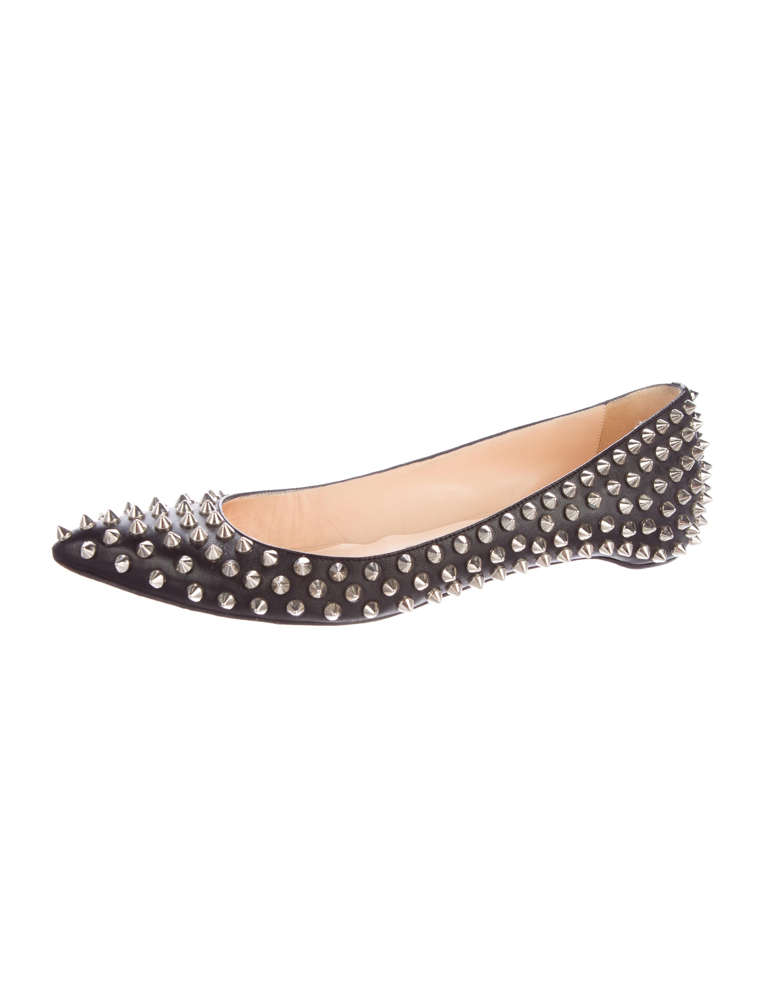 spike flat shoes christian louboutin pigalle spike flats shoes cht65567 spike flat shoes christian louboutin pigalle spike flats shoes cht65567